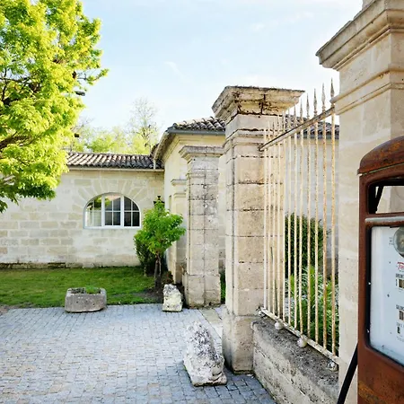 La Tour Du Domaine De Choisy Abzac (Gironde)
